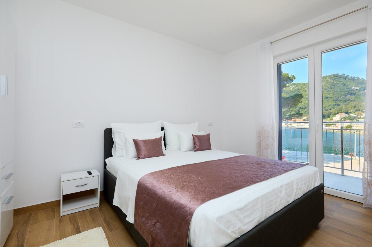 Green Lantern Apartments Okuklje Exterior photo